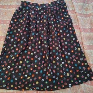 Pleated mid length skirt